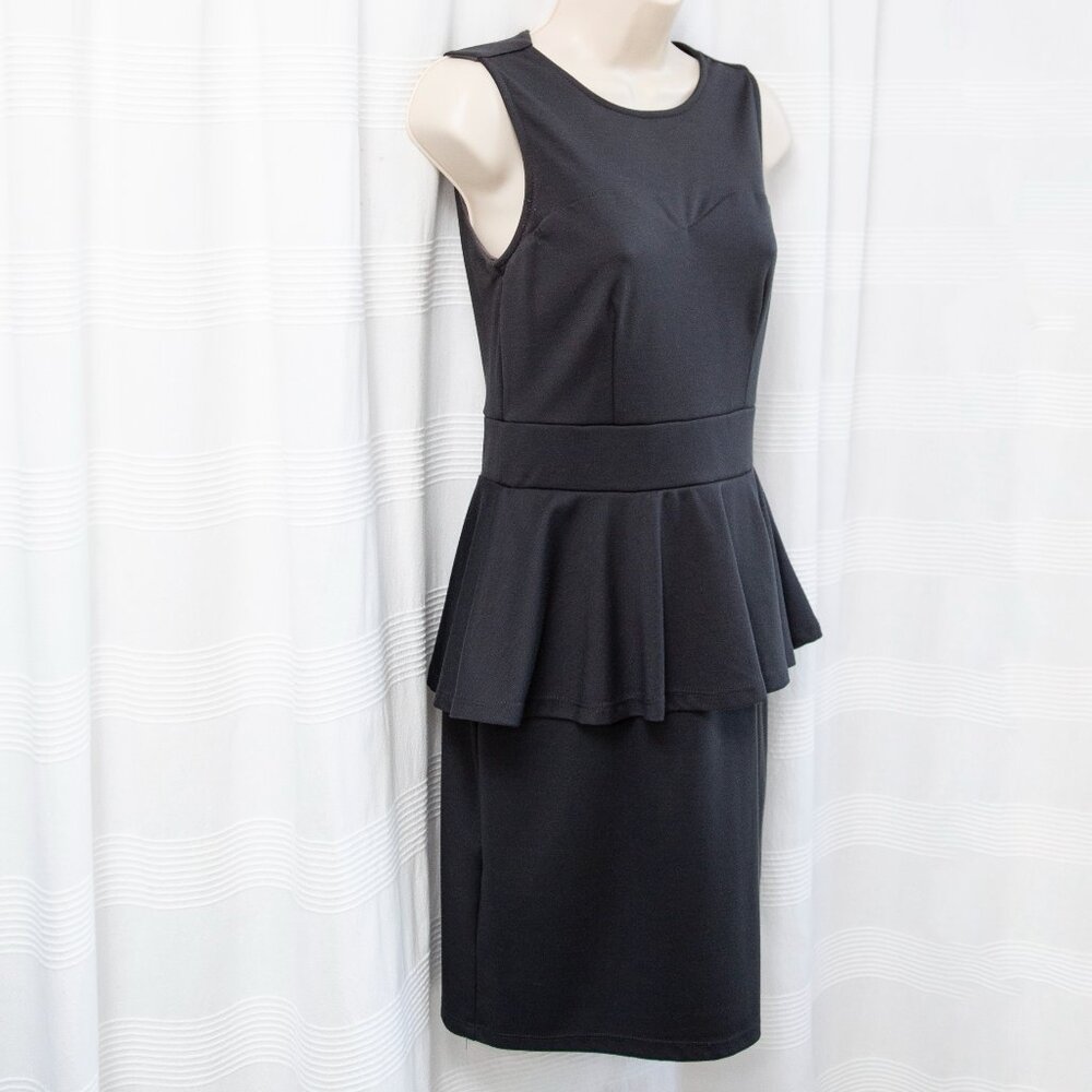 Gray Sleeveless Peplum Scoop Neck Mini Dress